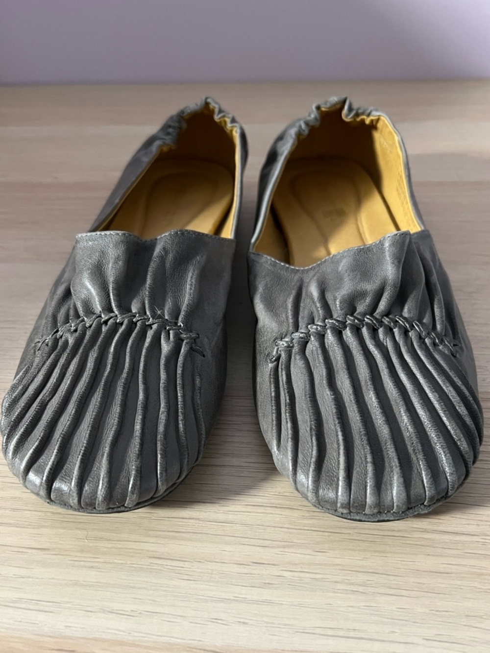 Chocolat Blu Cam2 Gray Pintucks Leather Ballet Flats 8.5